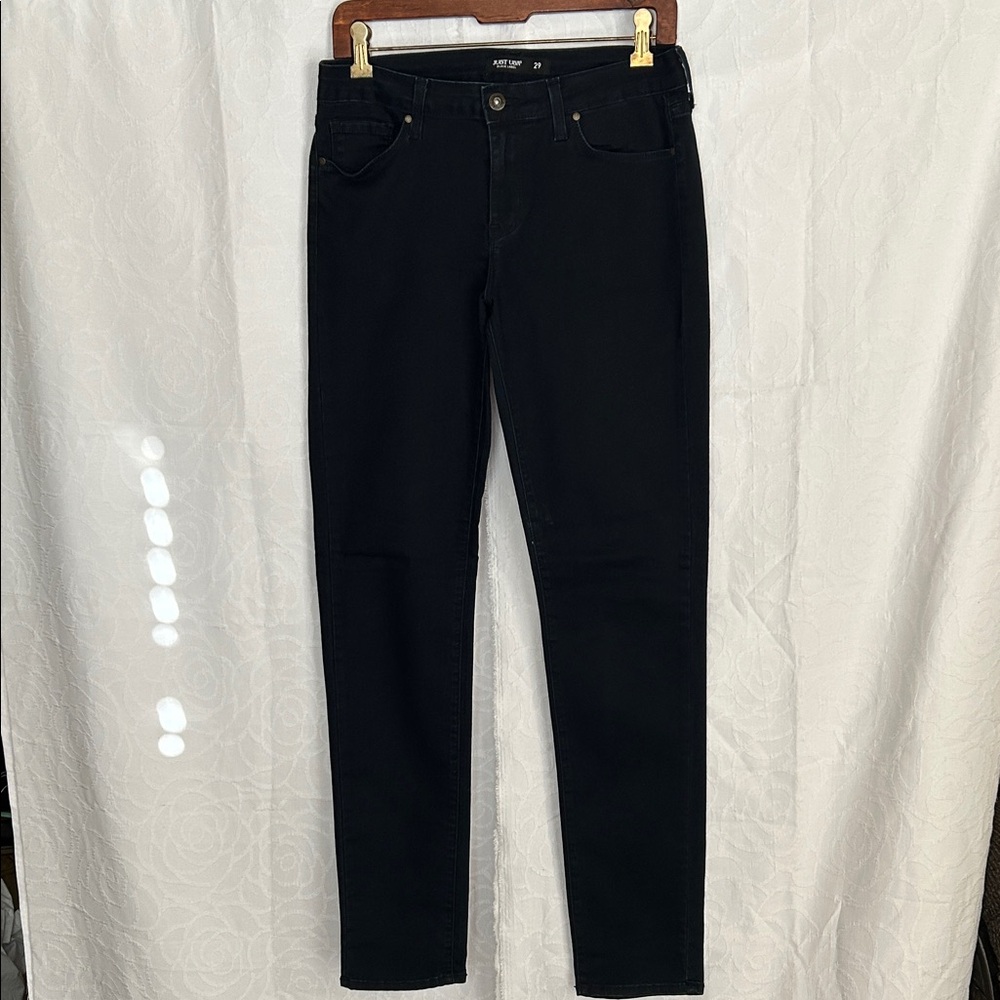 JUST USA BLACK LABEL Women's Dark Blue Skinny Jeans. Size 29.